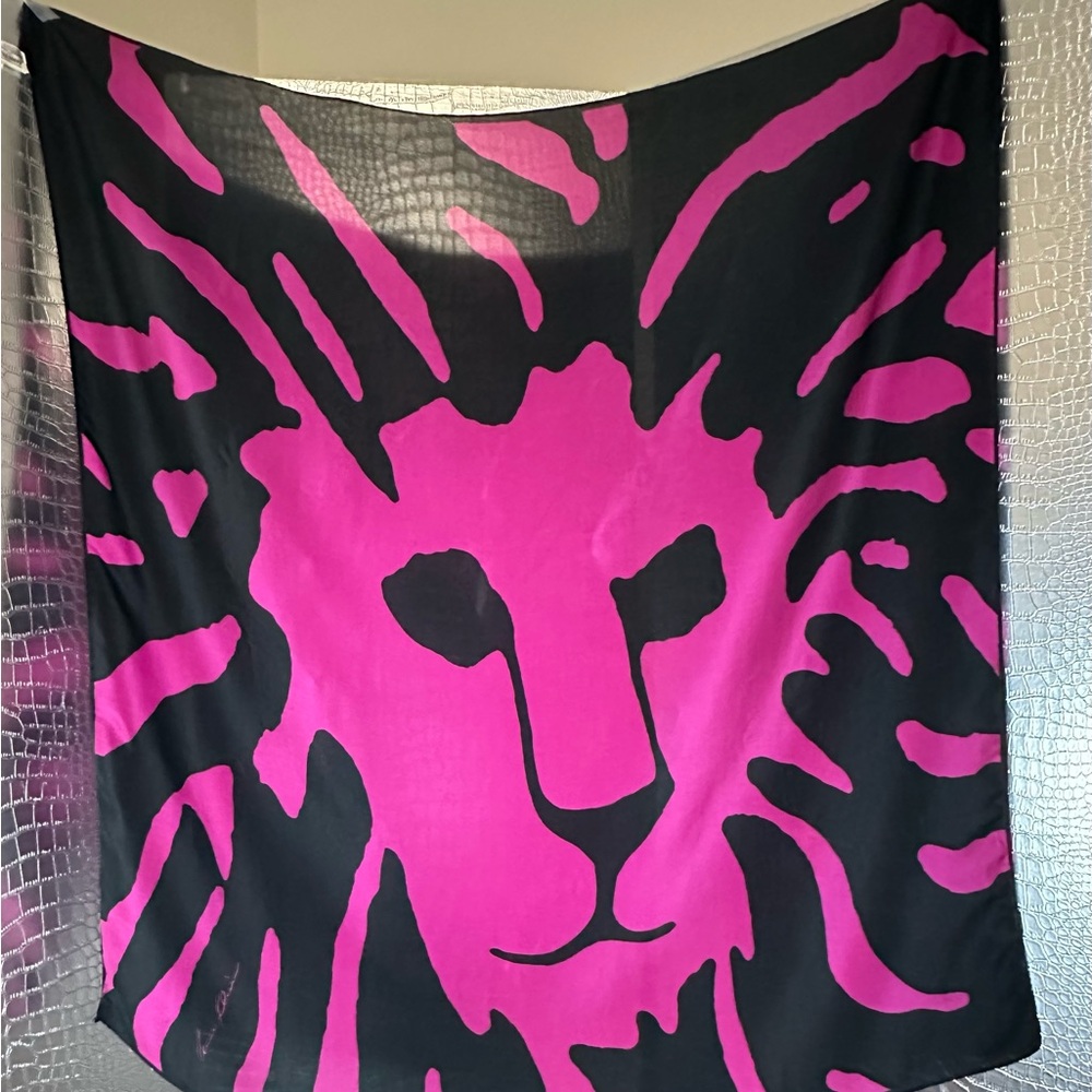 Anne Klein Vintage Fuchsia and Black Lion Head Logo Print Scarf